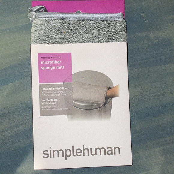 Kitchen Collection Jarkey, Simple Human Microfiber Mit, & Trudeau Pot Clip - Picture 6 of 8